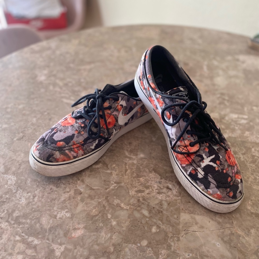 Nike SB Zoom Mens Stefan Janoski Sz 8.5 Orange Digi Floral 2013 Skateboard Low